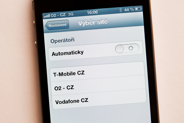 Přechod k&nbsp;jinému mobilnímu operátorovi bude trvat kratší dobu, pokuta klesne