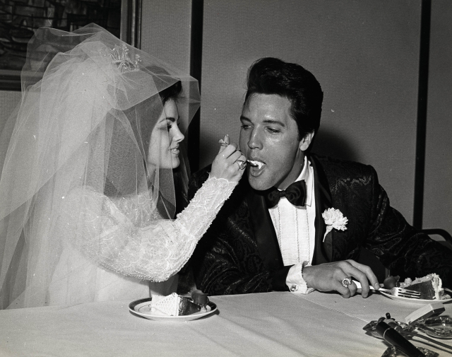 Král rokenrolu zemřel před 40 lety, pro mnohé ale Elvis Presley nikdy neodešel
