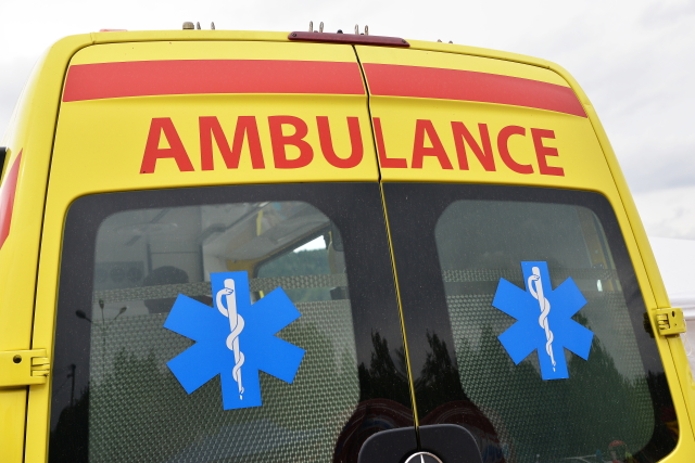 V Děčíně unikl z&nbsp;cisterny fenol. Dva lidé jsou v&nbsp;kritickém stavu