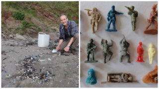 GALERIE: Muž sesbíral na&nbsp;procházce po&nbsp;pláži 35 pytlů plastu! Nálezy teď vystavuje muzeum