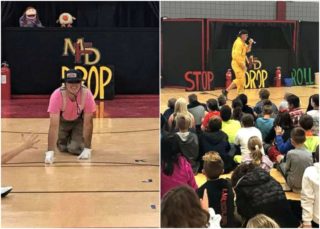 Hasiči strhli svou energickou show děti ze základní školy. Video má miliony zhlédnutí