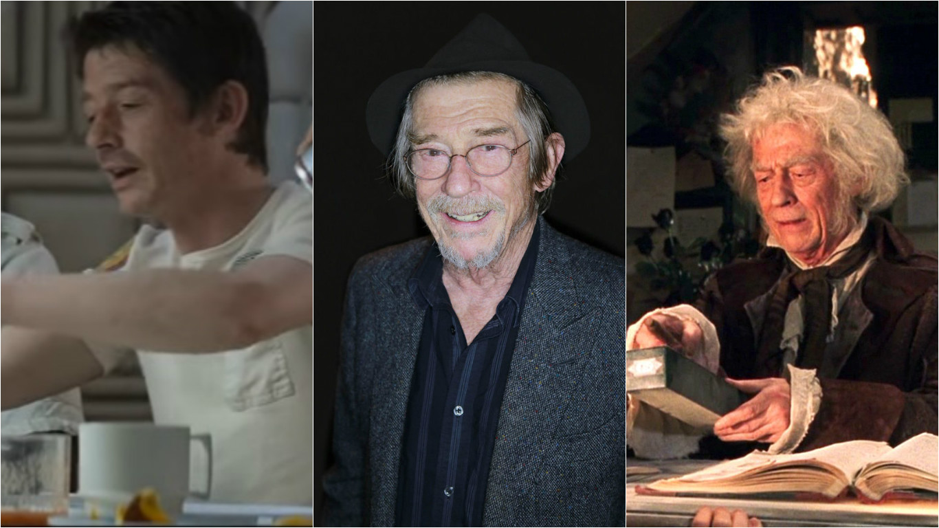 Zemřel herec John Hurt známý z Vetřelce nebo Harryho Pottera. Připomeňte si jeho nejslavnější scénu. VIDEO