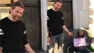 FOTO DNE: Jaromír Jágr dostal od bezdomovce radu za všechny peníze!