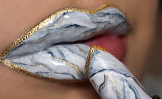 Nejžhavější trend roku: Ženy šílí po&nbsp;mramorových rtech, líbí se vám? GALERIE