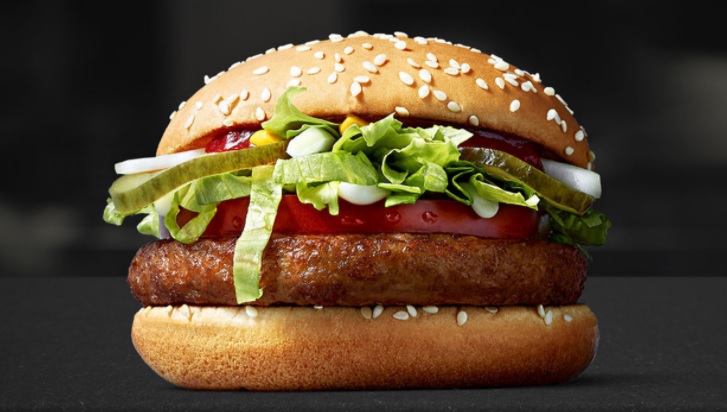 McDonald’s&nbsp;nabídne veganský hamburger. Dali byste si ho?