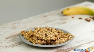 Chuťovky Frekvence 1: Upečte dětem vynikající müsli tyčinky bez cukru a&nbsp;éček