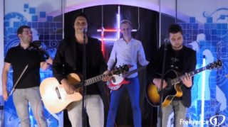 VIDEO: O5 a&nbsp;Radeček ve studiu Frekvence 1 zazpívali píseň Budu rád