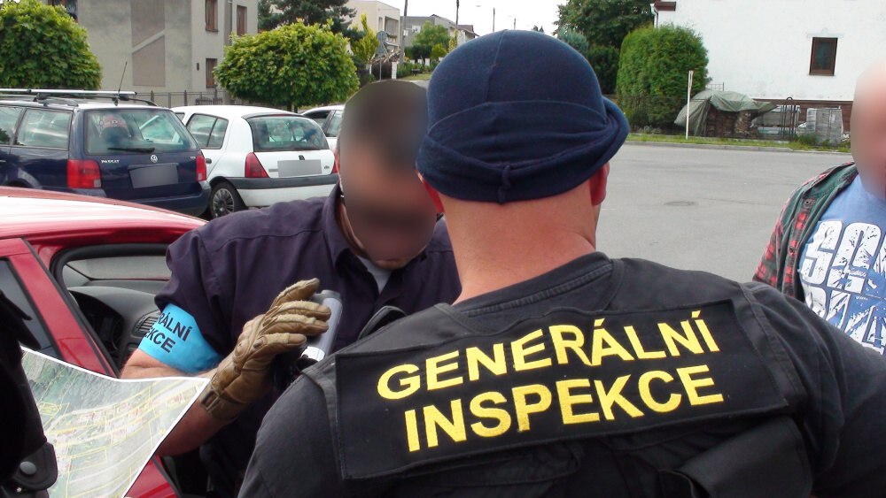 GIBS zasahuje v pražských advokátních kancelářích, několik lidí bylo zadrženo