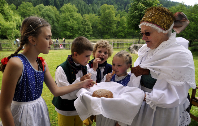 TIP NA VÝLET: Ratibořické údolí oživují až do soboty postavy z knihy Babička