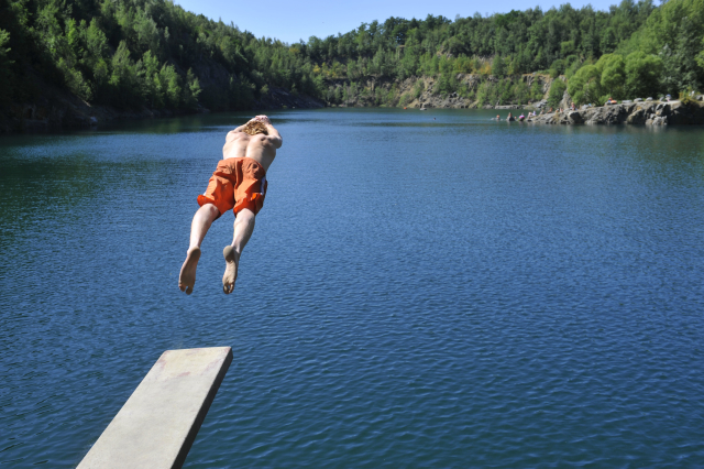 Kvalita vody v&nbsp;přírodních koupalištích je zatím většinou výborná