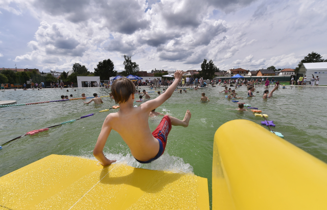 Většina koupališť v&nbsp;Česku zahájila sezonu! Jaká je kvalita vody a&nbsp;kde zdraží vstupy? PŘEHLED