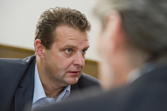 Komunista Ondráček komisi pro&nbsp;kontrolu GIBS nepovede, rozhodli poslanci