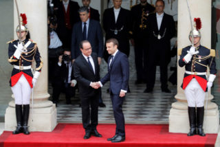 Emmanuel Macron se stal novým prezidentem Francie. Je nejmladší hlavou státu!