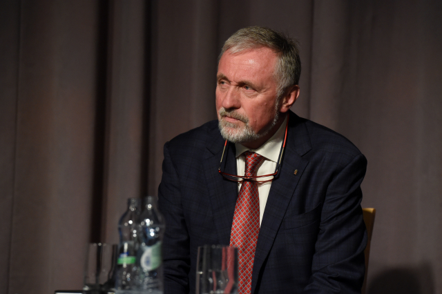 Topolánek: Zeman je nemocný člověk a nebude schopen dalších pět let vykonávat funkci
