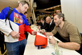 Hokejové legendy si připomněly Nagano. Nechyběl ani Jágr!