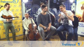PÍSNIČKA S&nbsp;PŘÍBĚHEM: Z&nbsp;pivního tácku až do hitparády. Skupina Vlny popsala vznik nového hitu. VIDEO