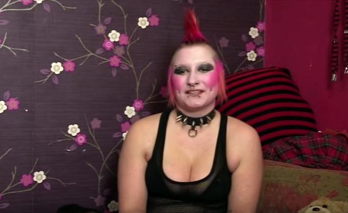 Neuvěřitelná proměna: Z&nbsp;děsivé punkerky je sexy kráska