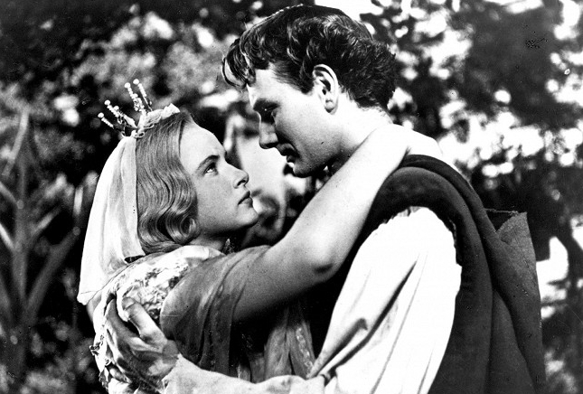 Pyšně princezně je 67 let. Která hláška z filmu je nejlepší?