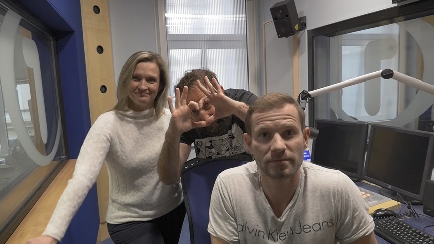 Rádio srdcem pro Život dětem: Ranní tým Frekvence 1 vás zve na předvánoční koncert na Staromáku