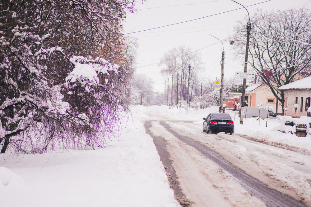 VÝSTRAHA: Na jihu Čech a na Vysočině napadne do úterka až 30 cm sněhu!
