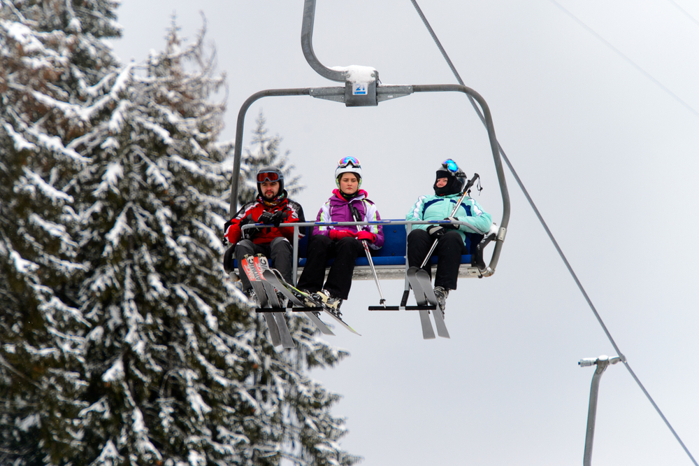 Kam o&nbsp;víkendu za sněhem? Lyžaři mají v&nbsp;Česku stále dost míst