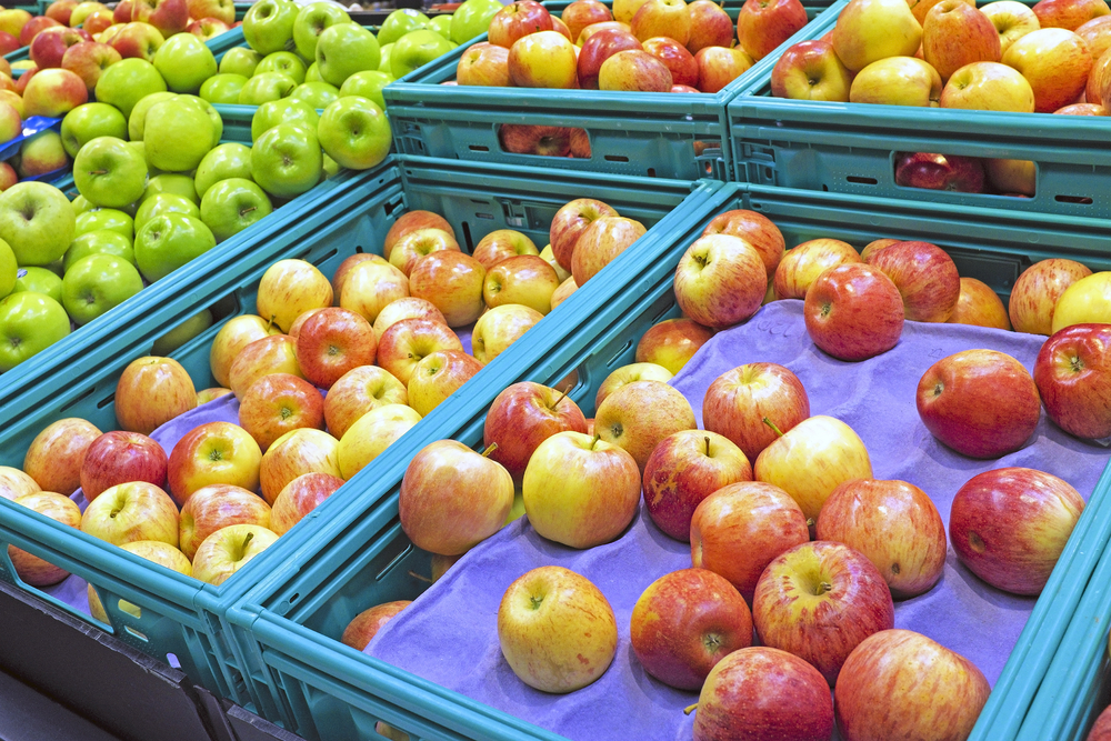 Pozor, v&nbsp;Česku se prodávají jablka z&nbsp;Polska, která obsahují šestkrát více pesticidů!