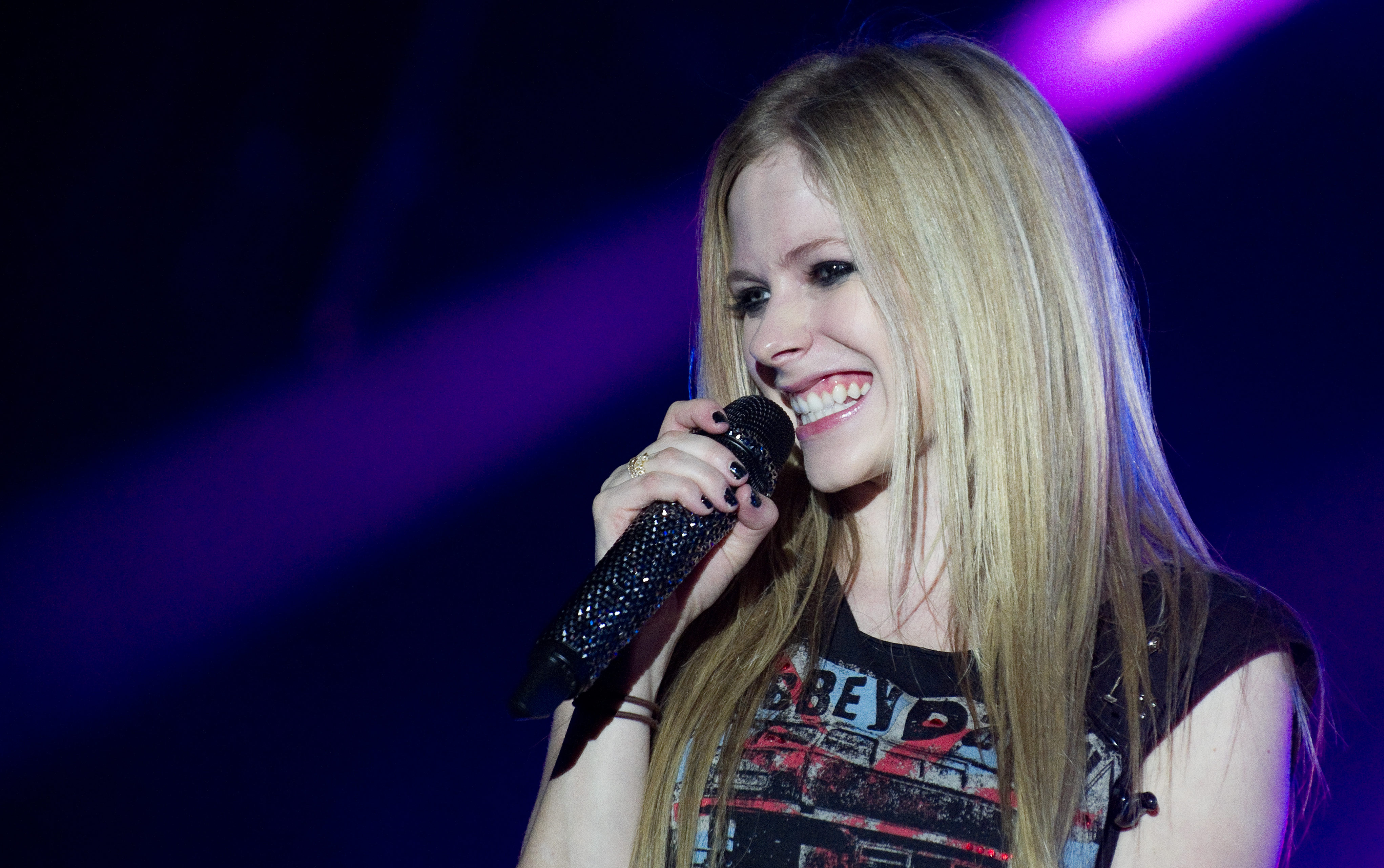 To byste do zpěvačky neřekli! Avril Lavigne je nejnebezpečnější celebritou na internetu