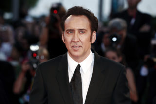 Mistr útrpných pohledů Nicolas Cage je pro&nbsp;smích celému internetu. Může za to jediná fotka!