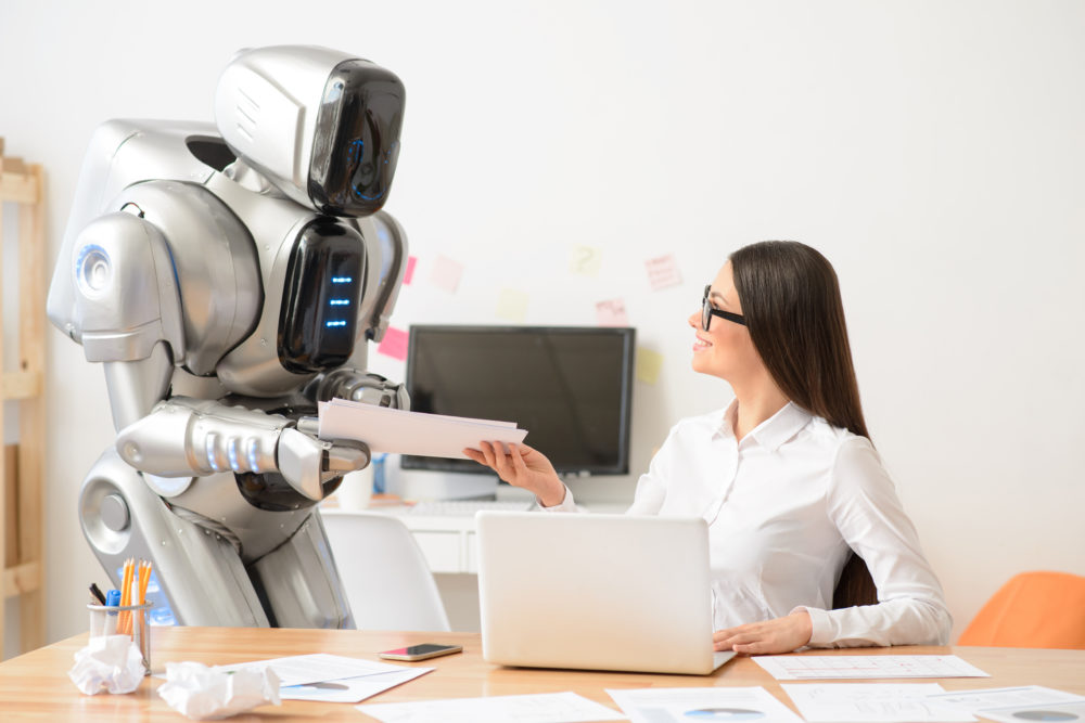Přijdou ženy kvůli robotům o práci? Výsledky studie jsou překvapivé