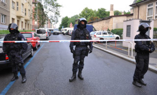 Policie zadržela ve skladu firmy Rohlik.cz 85&nbsp;lidí! Kvůli nelegální práci