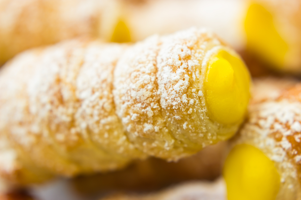 Babicovy recepty: Chřest zapečený s&nbsp;italským sýrem a&nbsp;kremrole plněná jablkovým sněhem