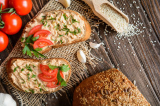 Babicovy recepty: Vaječná pomazánka a&nbsp;zapečené čínské zelí