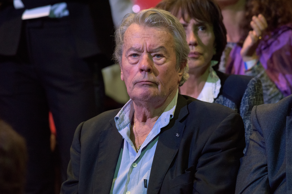 Nenávidím tuto dobu, je mi z ní na zvracení, běduje Alain Delon, idol žen několika generací