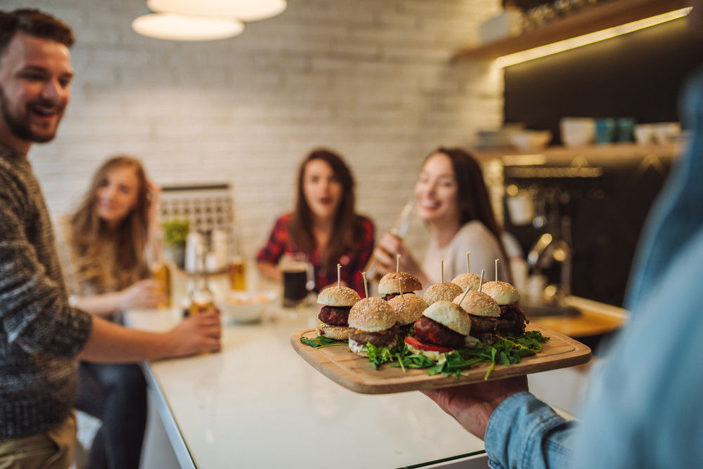 Nepoznáte rozdíl, říká majitel řeznictví pro vegetariány a vegany. Pobočky chce otevřít i v Česku