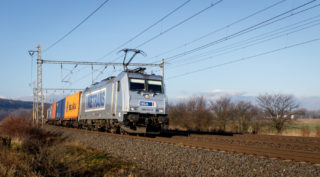 Mezi Děčínem a&nbsp;Drážďany nebudou o&nbsp;víkendu jezdit dálkové vlaky