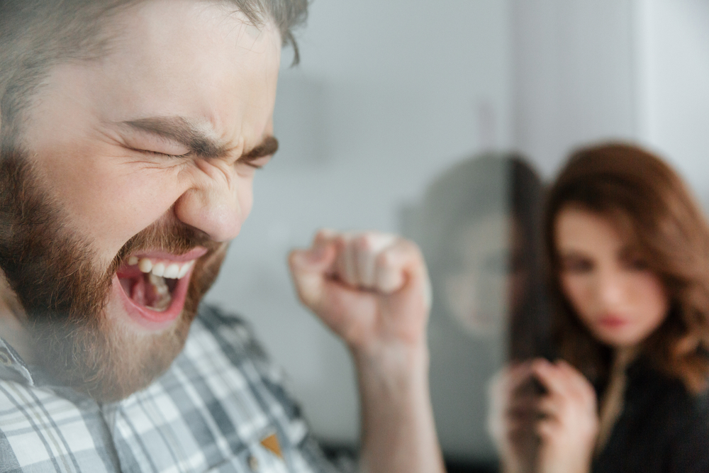 Proč se někteří lidé bojí říkat NE? Terapeutka radí techniku, jak se naučit odmítat bez pocitu viny