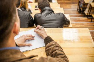 Ministerstvo pokutovalo šest vysokých škol bez povolení