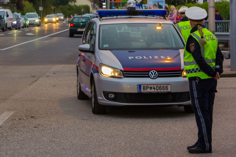V Rakousku zadrželi v českém autobusu marihuanu a migranty
