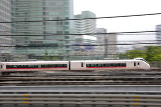 Japonský vlak vyjel o&nbsp;20 vteřin dřív, společnost se cestujícím omluvila