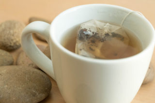 Nevyhazujte použité čajové sáčky! Víme, jak je využít!