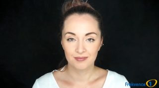 Líčení s&nbsp;Terry na&nbsp;Frekvenci 1: Rychlý a&nbsp;přirozený make-up (nejen) pro&nbsp;maminky