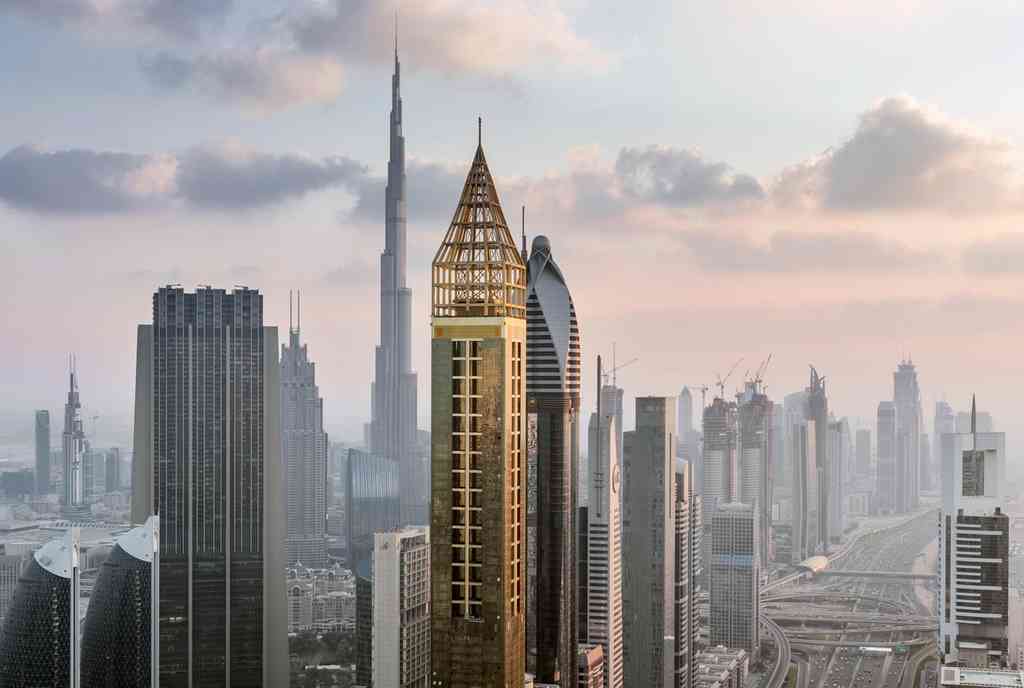 V Dubaji otevřeli nejvyšší hotel na světě, je vysoký 356 metrů