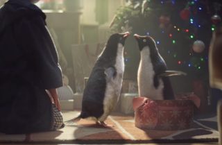 Spice Girls na&nbsp;nákupech a&nbsp;dojemní tučňáci. 5 nejlepších vánočních reklam