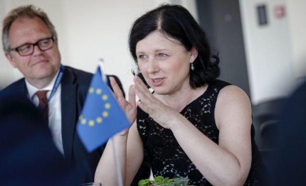 Věra Jourová: Pan Kroupa mi neskutečně ublížil! Ale už jsem mu odpustila