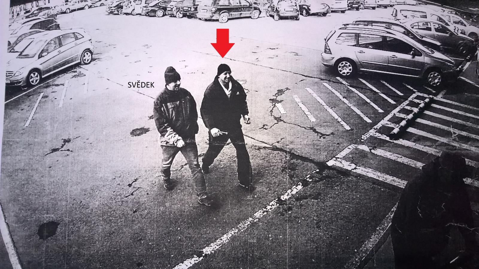 Našel, ale nevrátil. Policisté pátrají po nálezci peněženky. Neznáte ho?