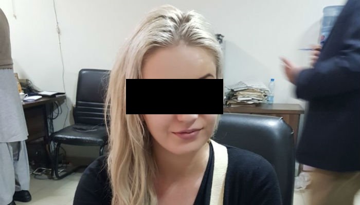 Zvrat v&nbsp;případu Češky, která převážela heroin! Policie zatkla jejího komplice
