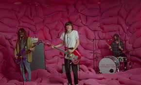 Courtney Barnett - Everybody Here Hates You